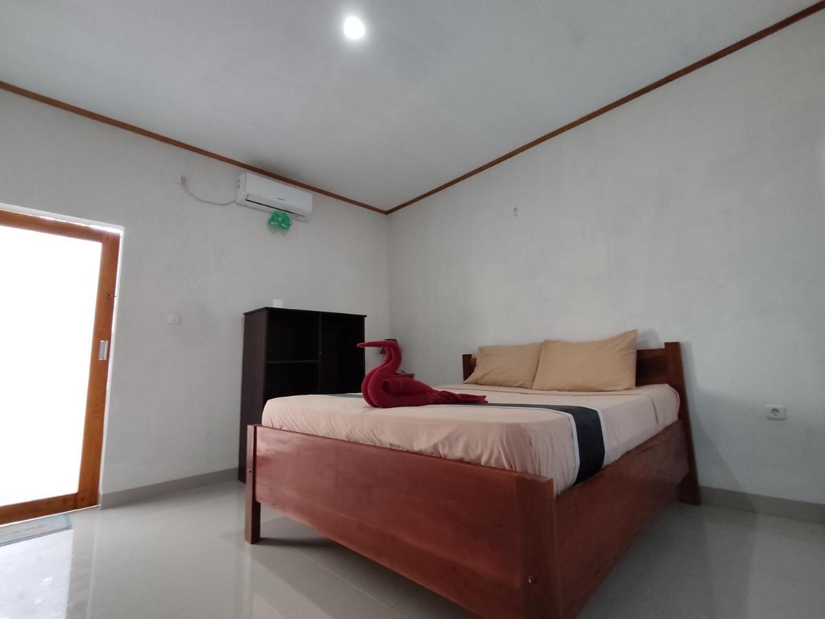 Kebun Homestay Kuta  Exterior photo